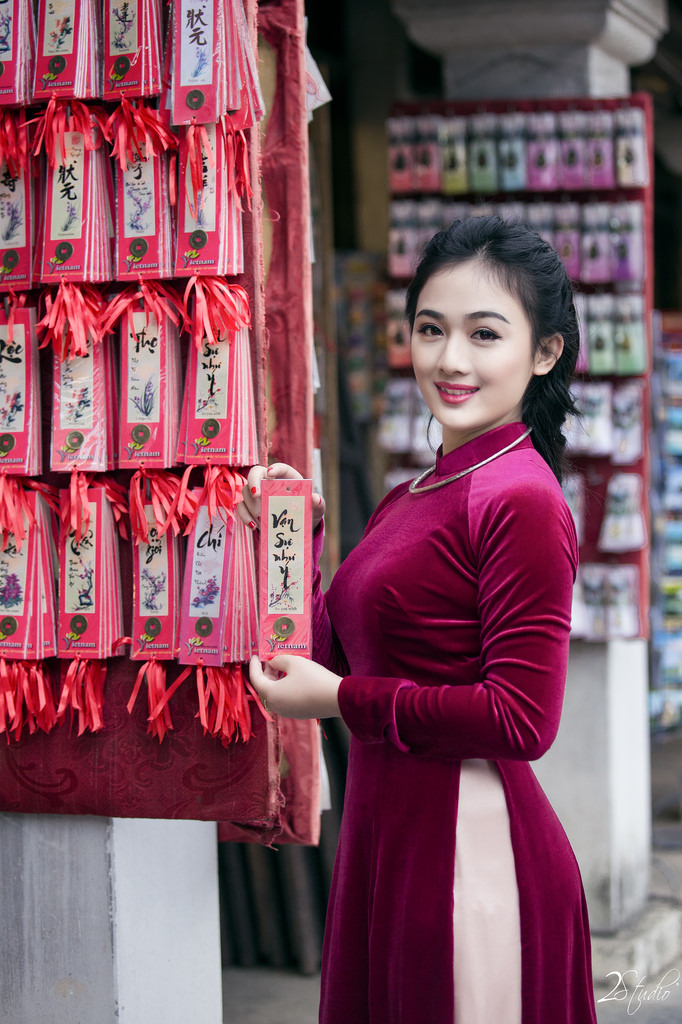 亚洲精品综合五月久久小说